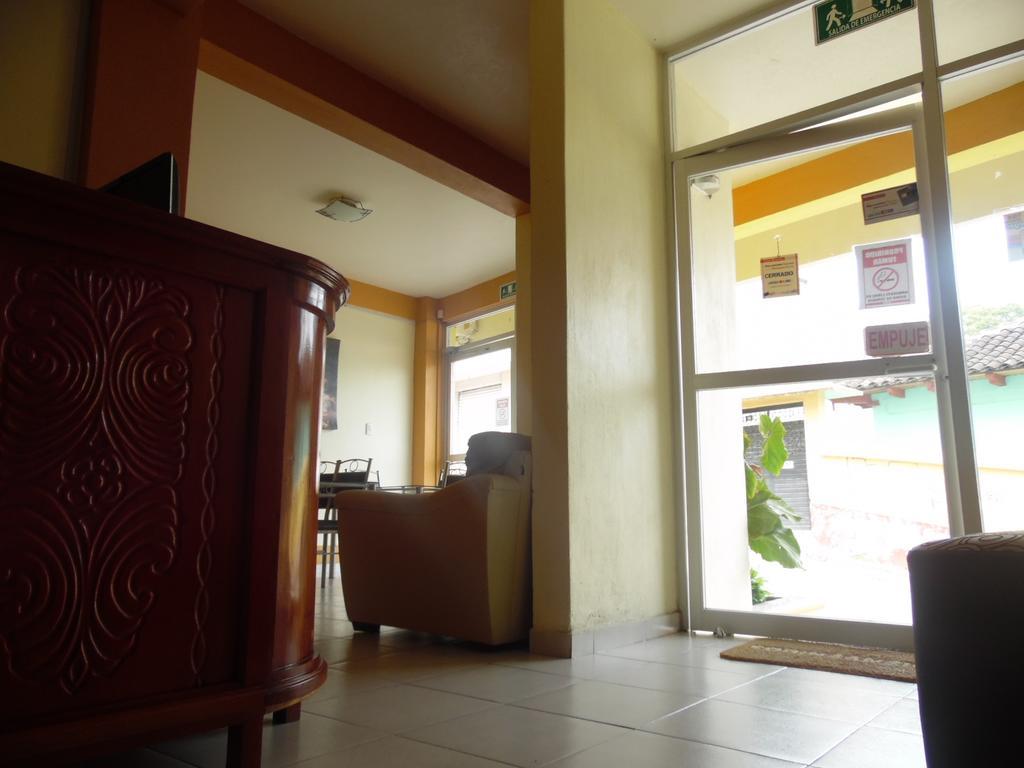 Hotel Renacimiento Comitan de Dominguez Esterno foto